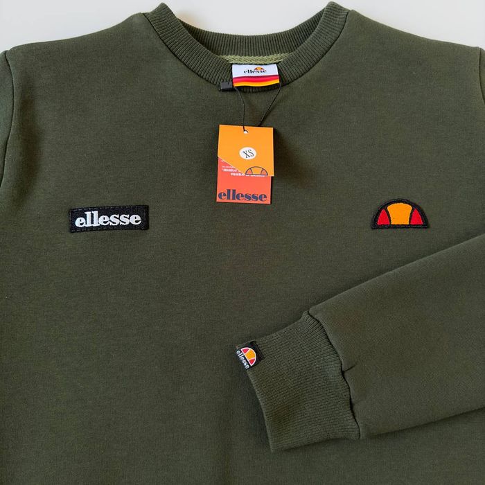 Костюм Ellesse ЗИМА: світшот-штани 
2 пари шкарпеток у подарунок