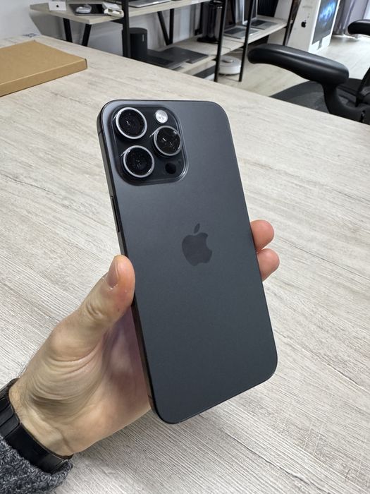 Apple iPhone 15 Pro Max 256GB Black Titanium магазин гарантія