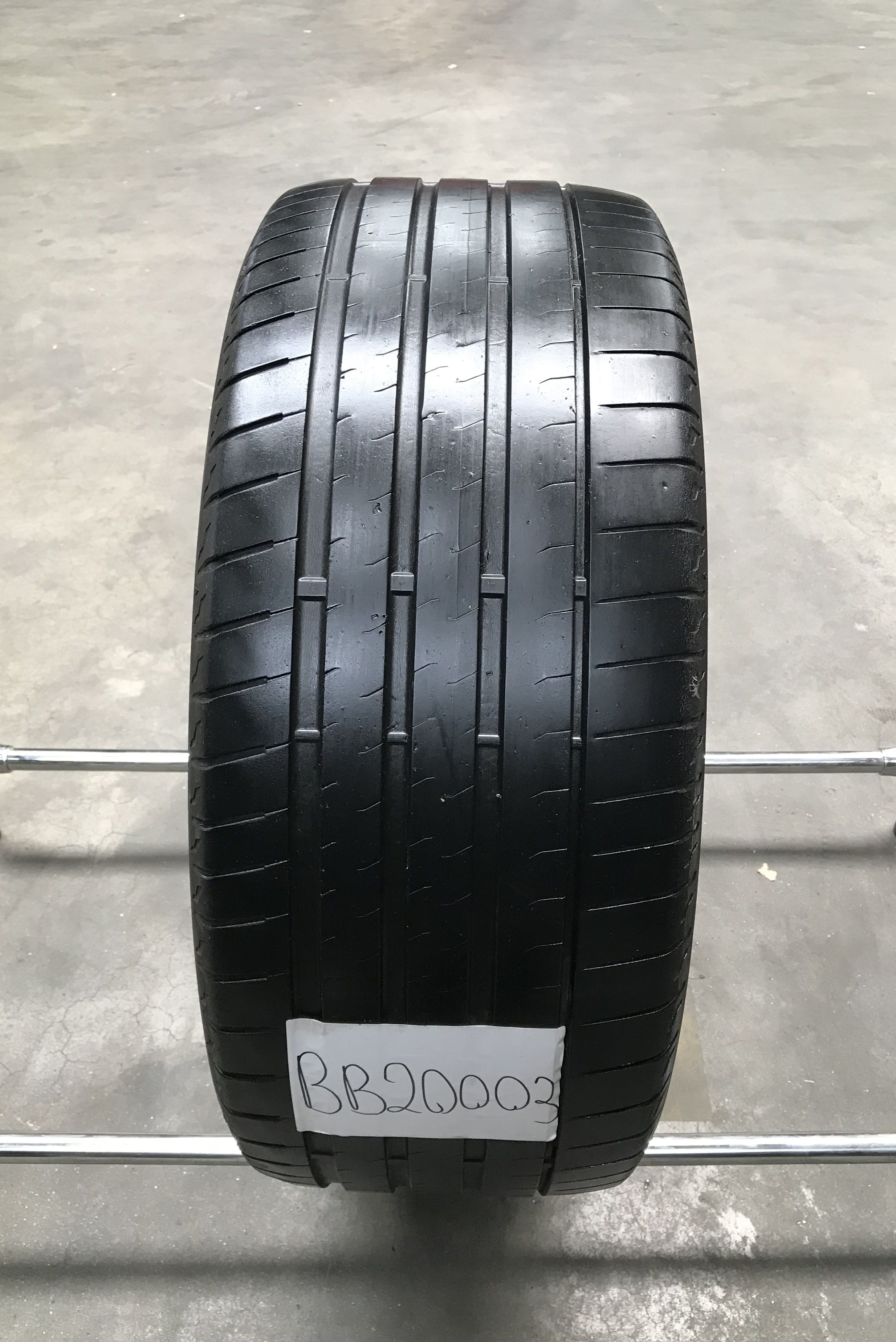 Opona używana letnia 275/45R20 110Y Bridgestone  Potenza Sport