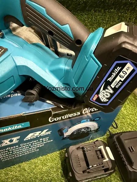 Акумуляторна безщіткова пила Makita DHS680 (48 В, 185 мм, 10800об/хв)
