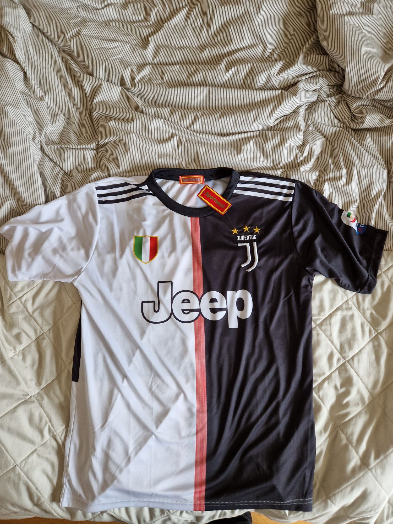 Camisola Juventus Ronaldo - tamanho M
