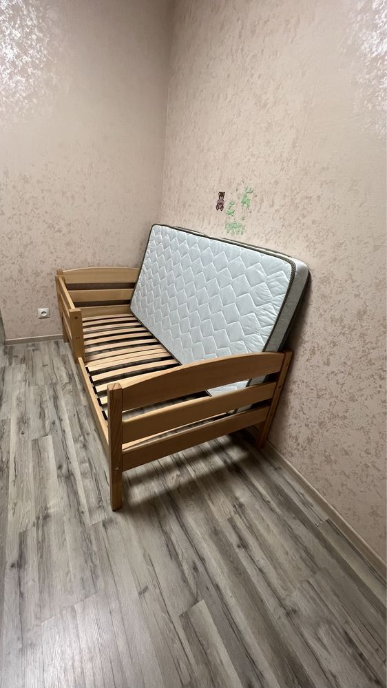 Продам детскую кровать
