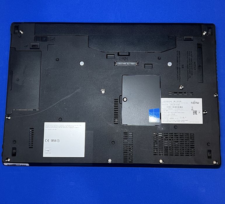 Продам  ноутбук Fujitsu LifeBook E743 — i5-3340M / 8 ГБ / 256 ГБ SSD