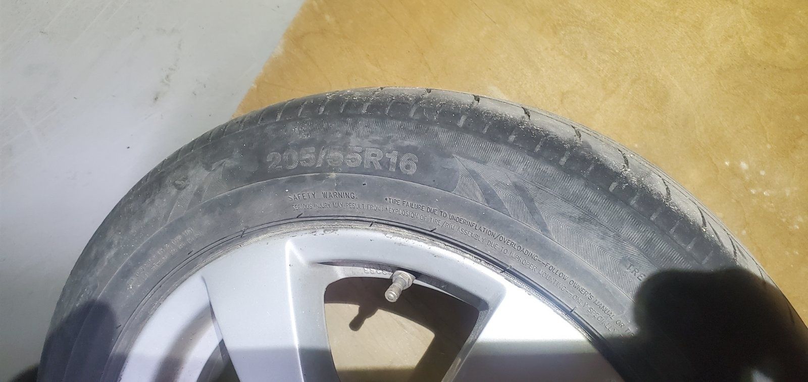 колеса в зборі  шини Triangle 205×55 R16
