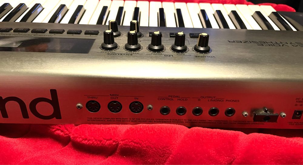 Roland RS-5 64 voice synthesizer