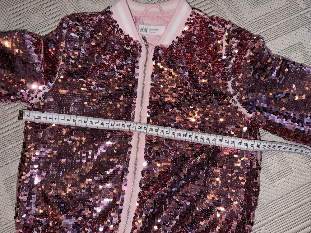 Класна куртка з пайєтками H&M 8-9 років