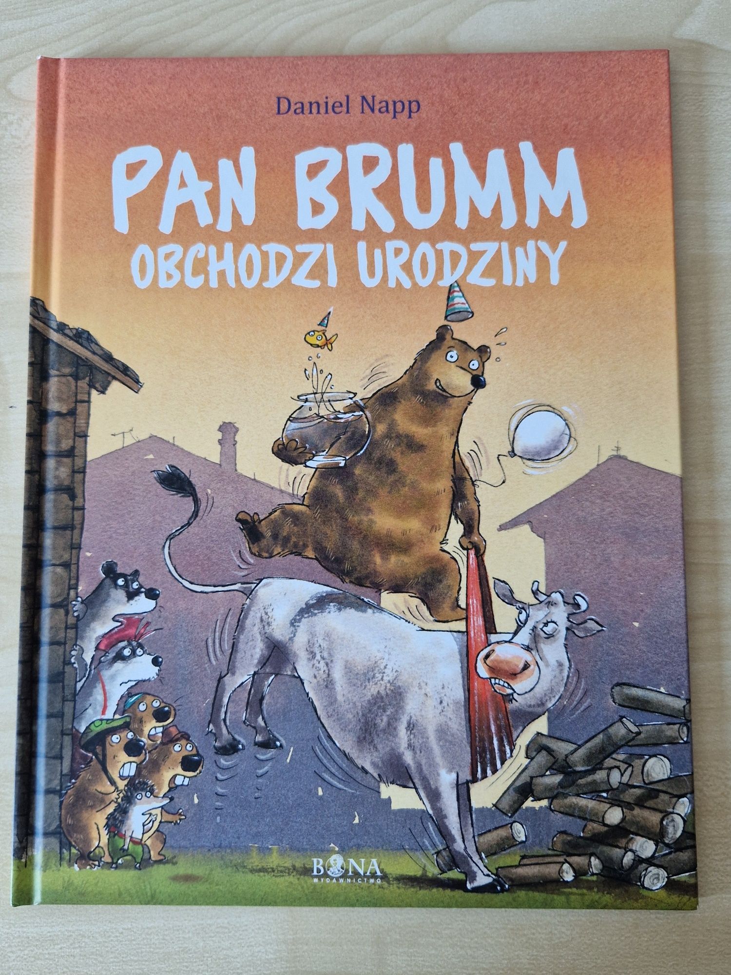 Pan Brumm obchodzi urodziny Polowanie na lisa