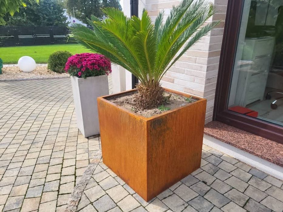 Donice z stali  corten, donice metalowe, podwyższone grządki, donice