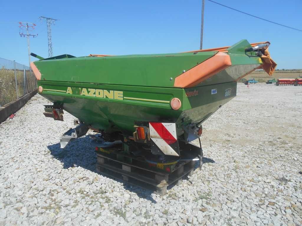 Espalhador de adubo amazone de 2.200L