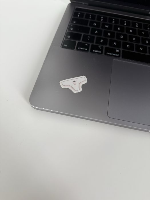 Apple MacBook Pro A1989 16GB 13-inch 2018