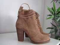 Botim SALSA, T 38, cor camel. Nunca usados.