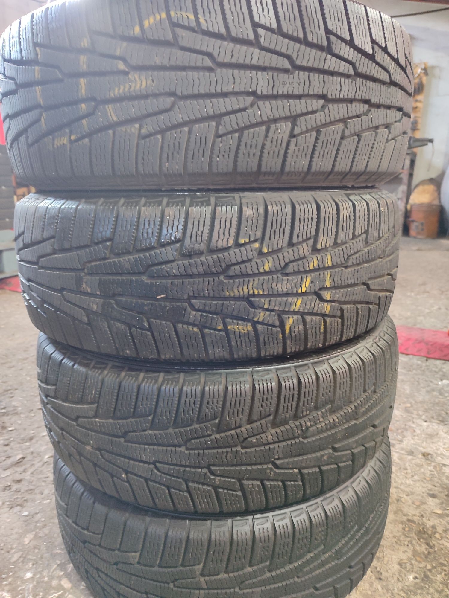 Продам зимнюю резину nokian tyres nordman rs2