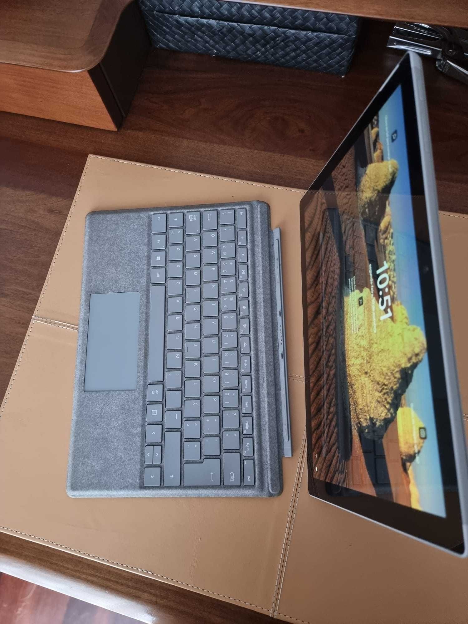 Microsoft Surface Pro 6 (2018)