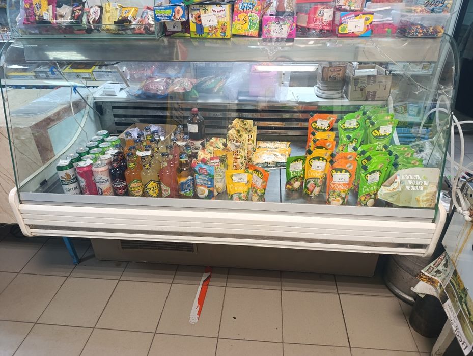 Продам холодильну вітрину