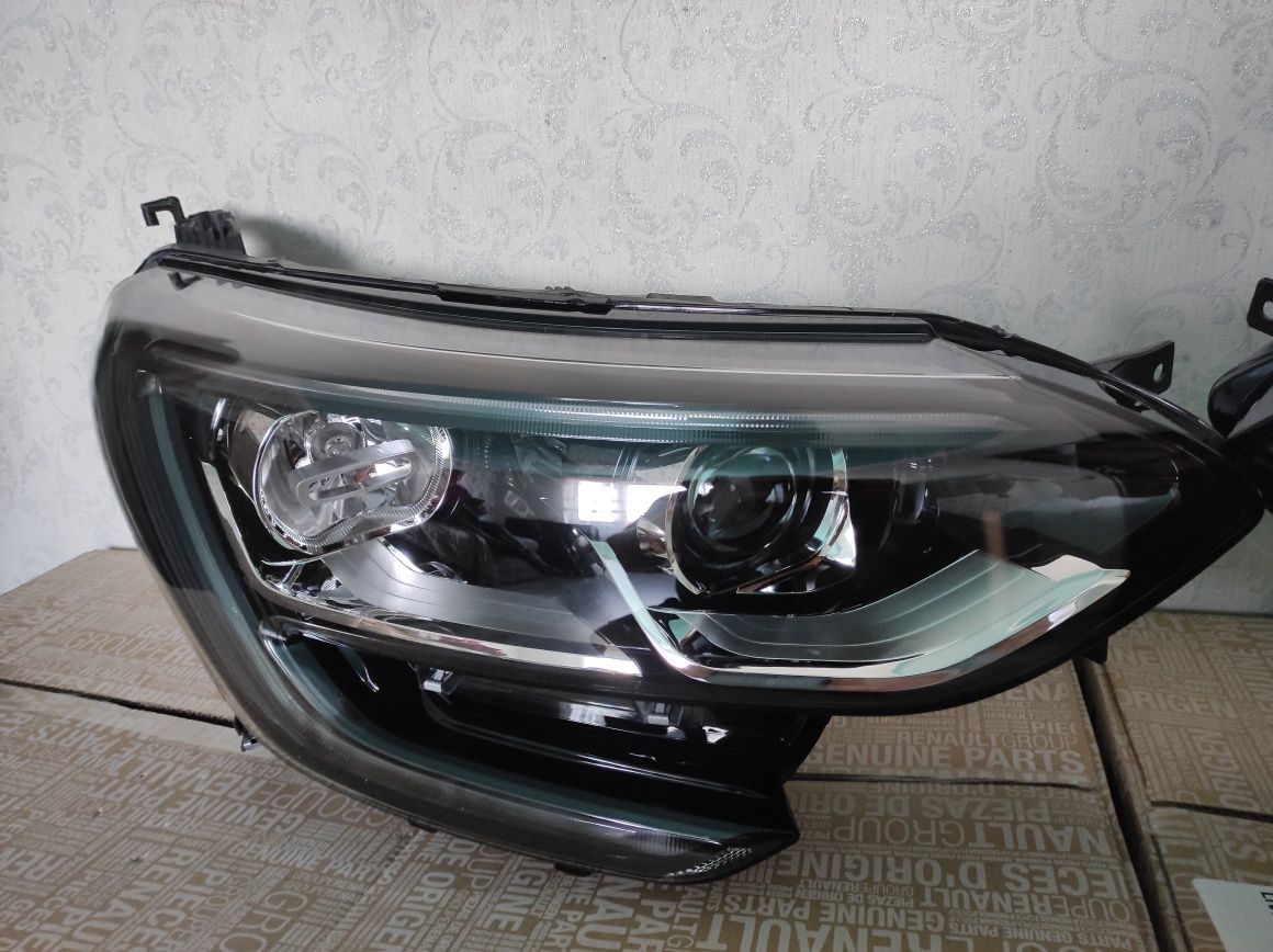 Фара Фари фары Рено Меган 4 Renault Megane  4  260100141R 260607159R