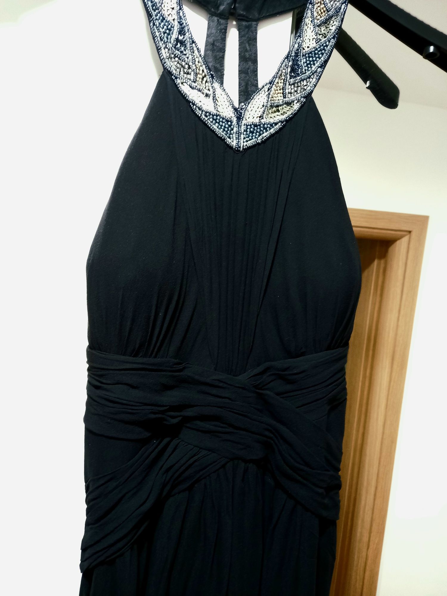 Zdobiona suknia z wyciętymi plecami r38-40, wzrost ok 170cm