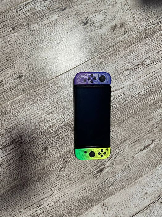 Продам приставку Nintendo SWITCH