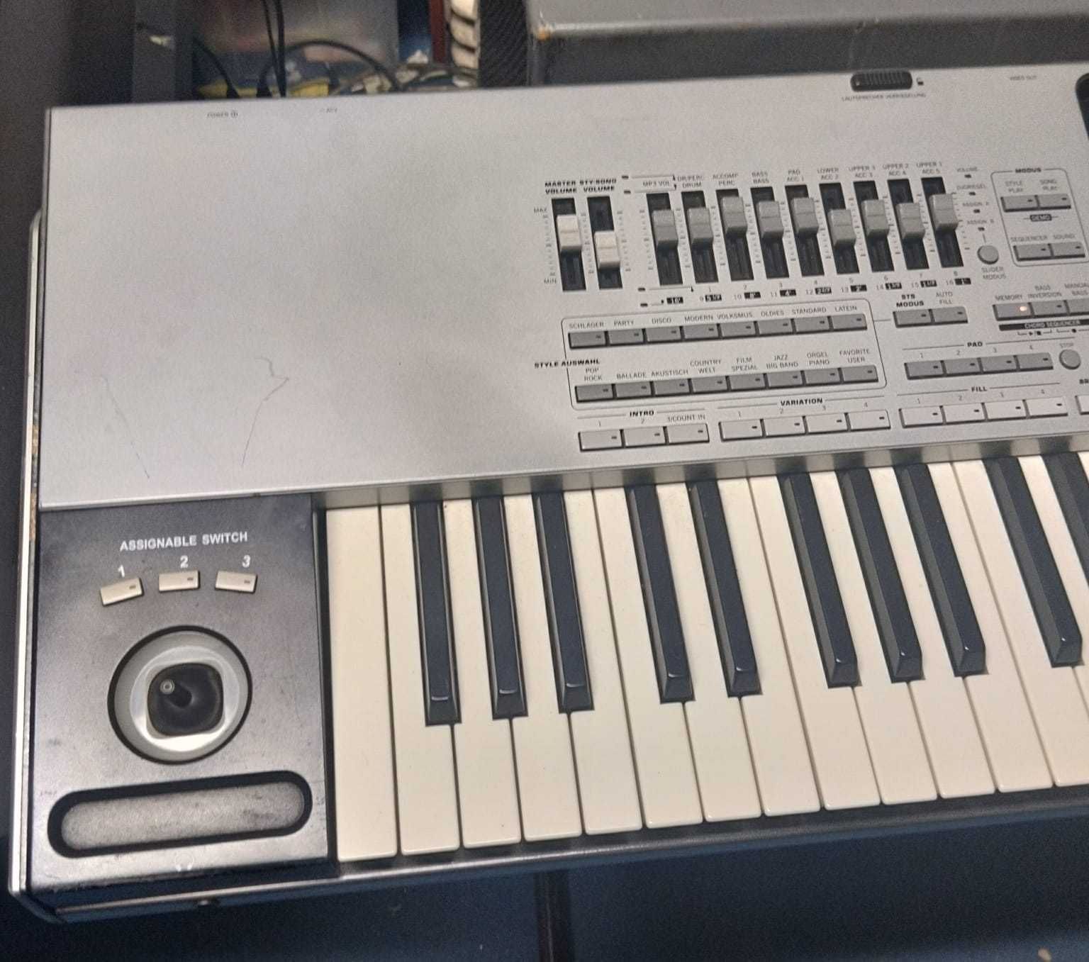 Korg PA3x76 musikante em muito bom estado