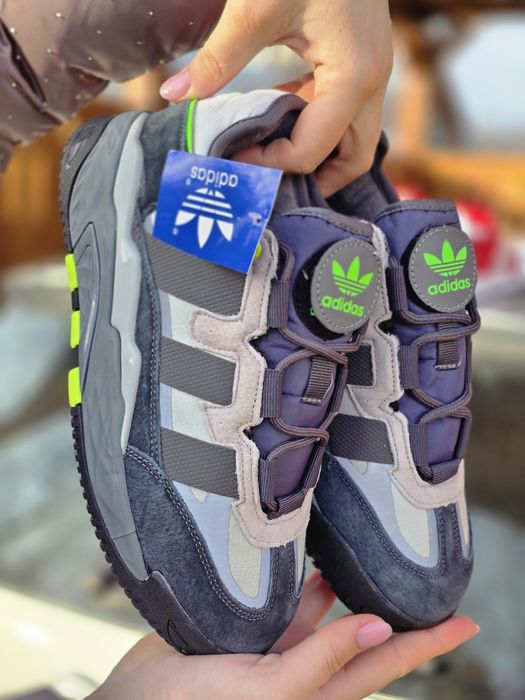 Жіночі зимові кросівки Adidas Niteball