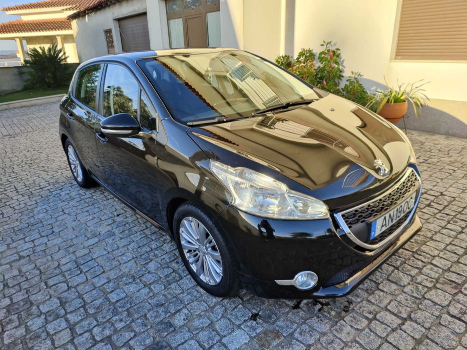 Peugeot 208 1.2 2014