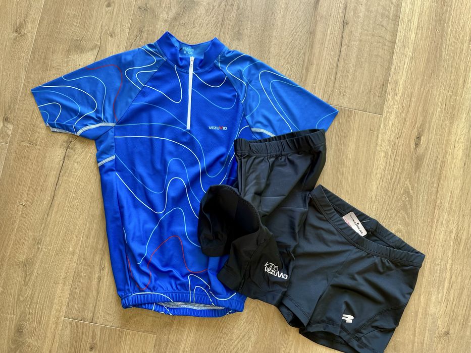 Nowy oryginalny komplet na rower marki Vezuvio r.146cm +szorty gratis