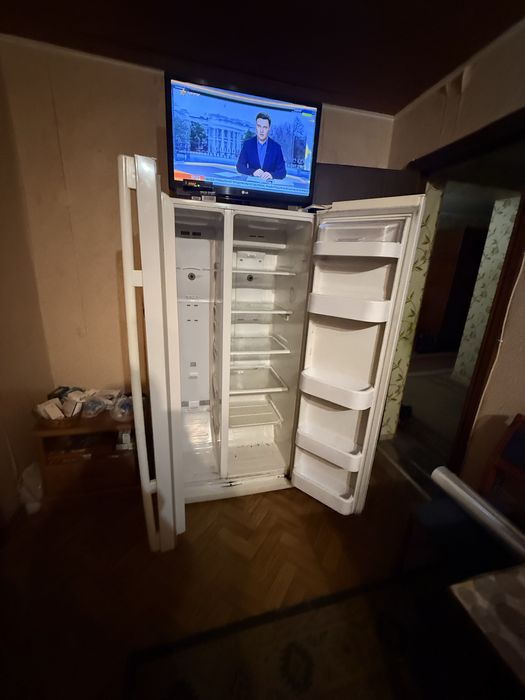Продам  двухдверный холодильник самсунг