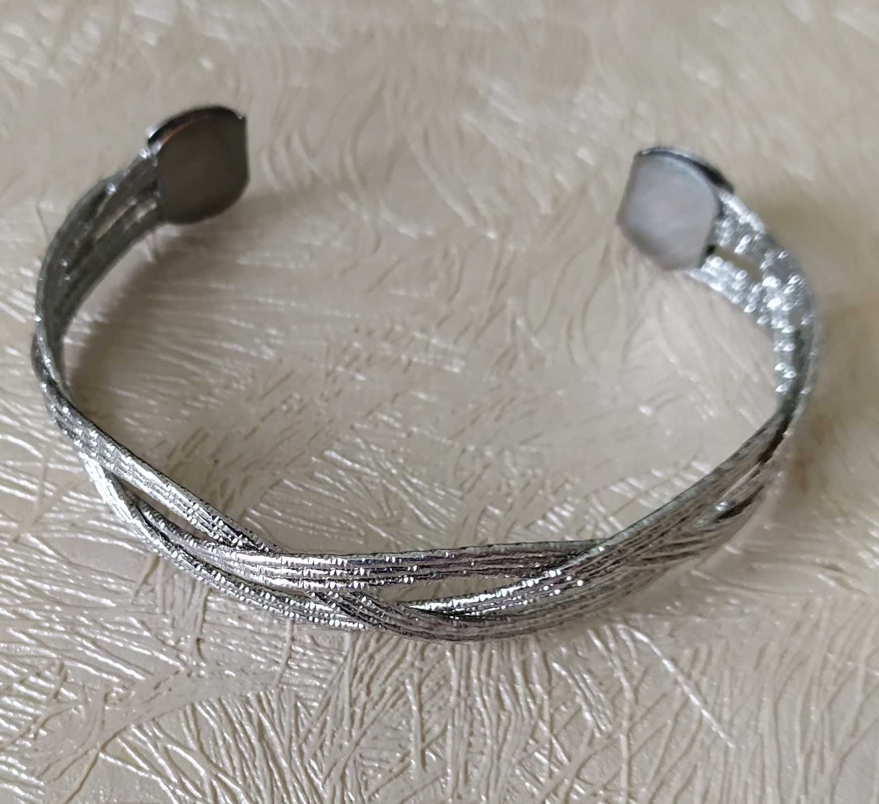 damska bransoletka metal w kolorze srebra