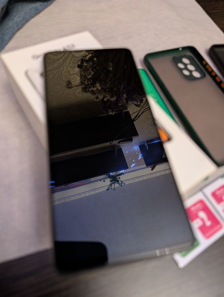 Продам телефон Samsung A 52 4/128