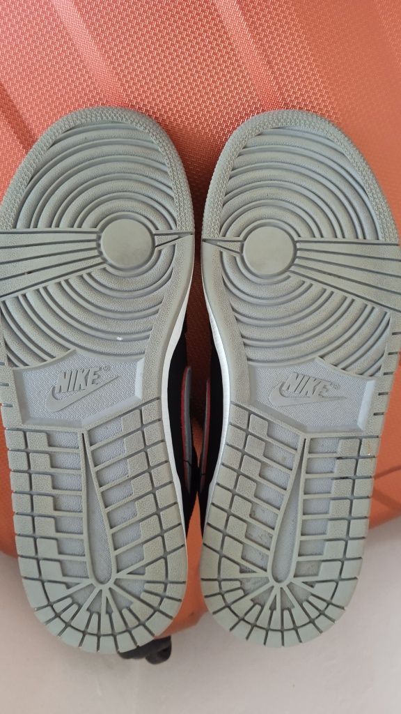 Кросівки Nike Jordan - 43 розмір. Оригінал