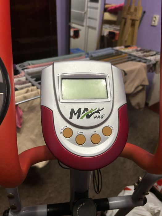 Еліпс, еліптичний тренажер, орбітрек