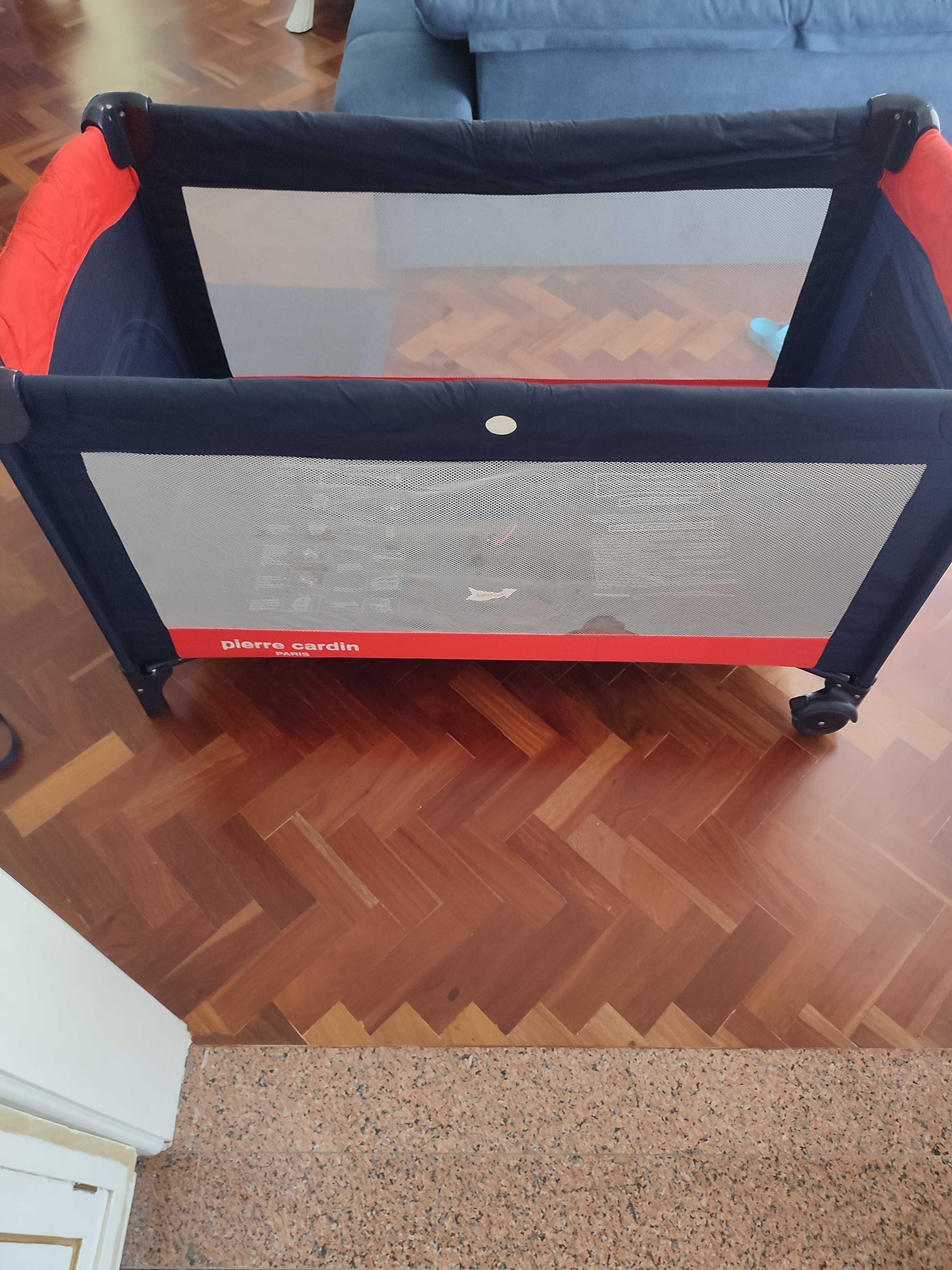 Cama de viagem para criança Pierre Cardin - Como Nova!