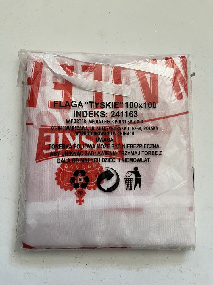Flaga sportowa Piłka Nożna Polska Tyskie wiązana Flaga Polski kibica