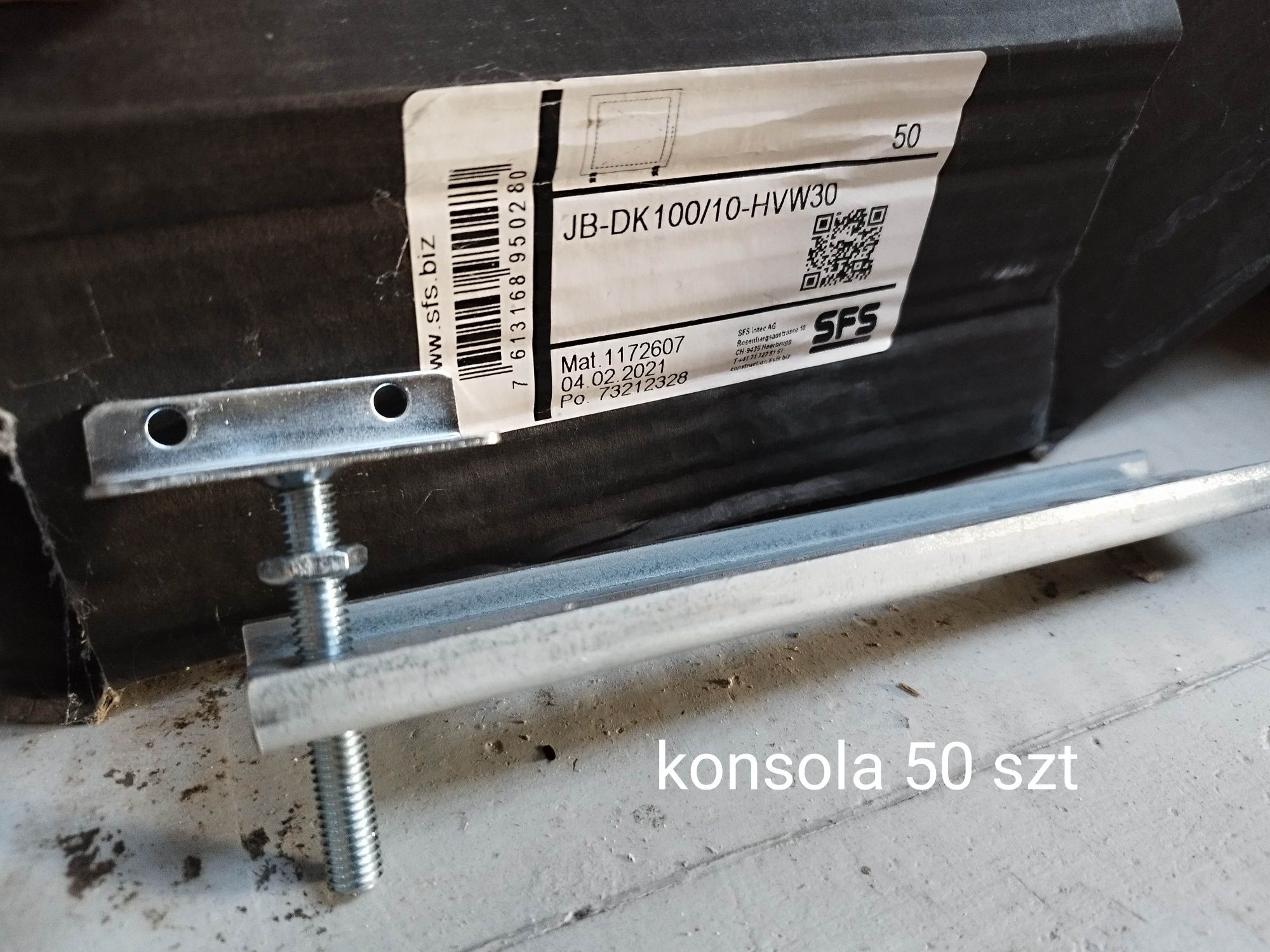 Konsole do montażu okien