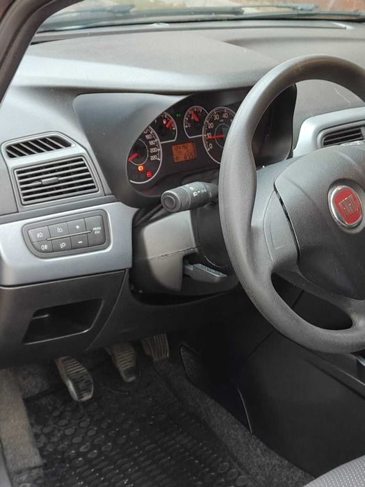 Fiat Grande Punto 1,2 8V - 2010r.