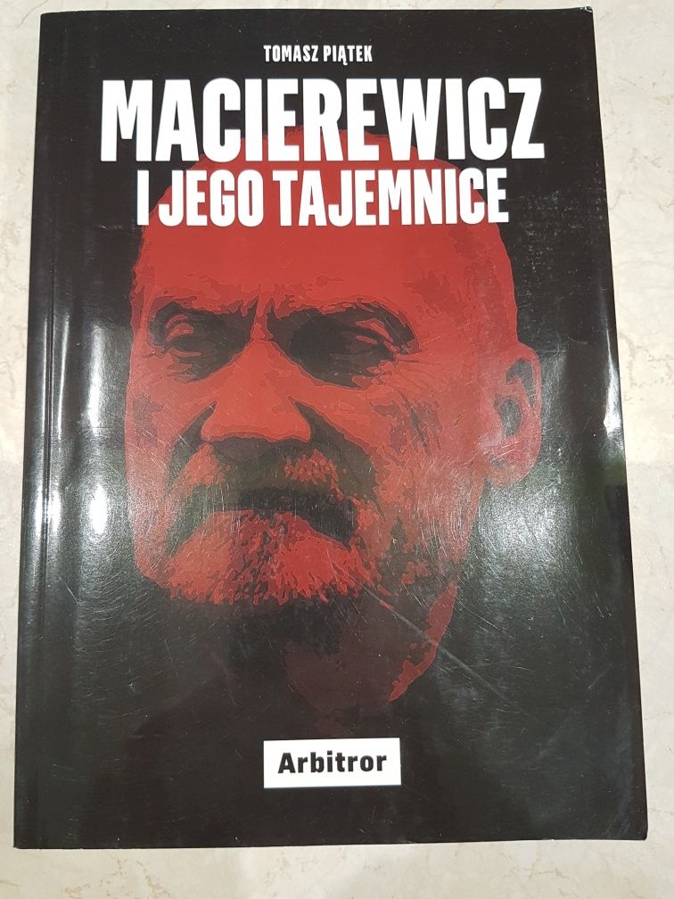 Macierewicz i jego tajemnice.