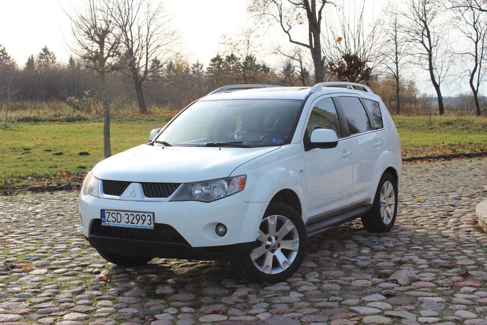 Mitsubishi Outlander 2009 2.0 140KM 4WD
