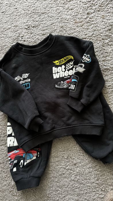 Дитячий костюм Zara як новий