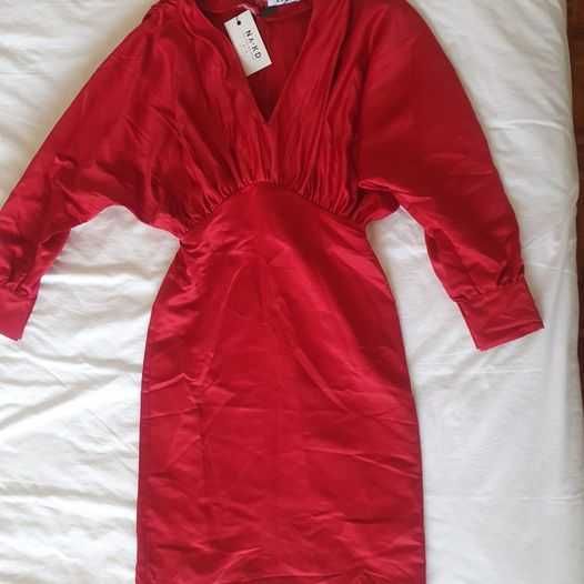 Vestido NOVO vermelho