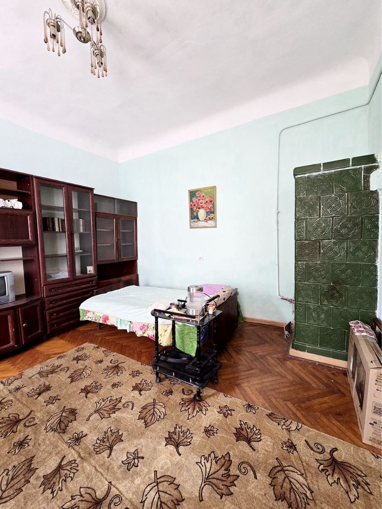 Продаж 1но кімнатної З ДВОРИКОМ В ЦЕНТРІ МІСТА, (р-н СОБОРНОЇ площі)!