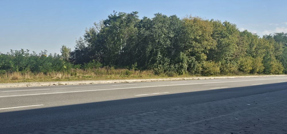 Продаю ділянку комерційного призначення