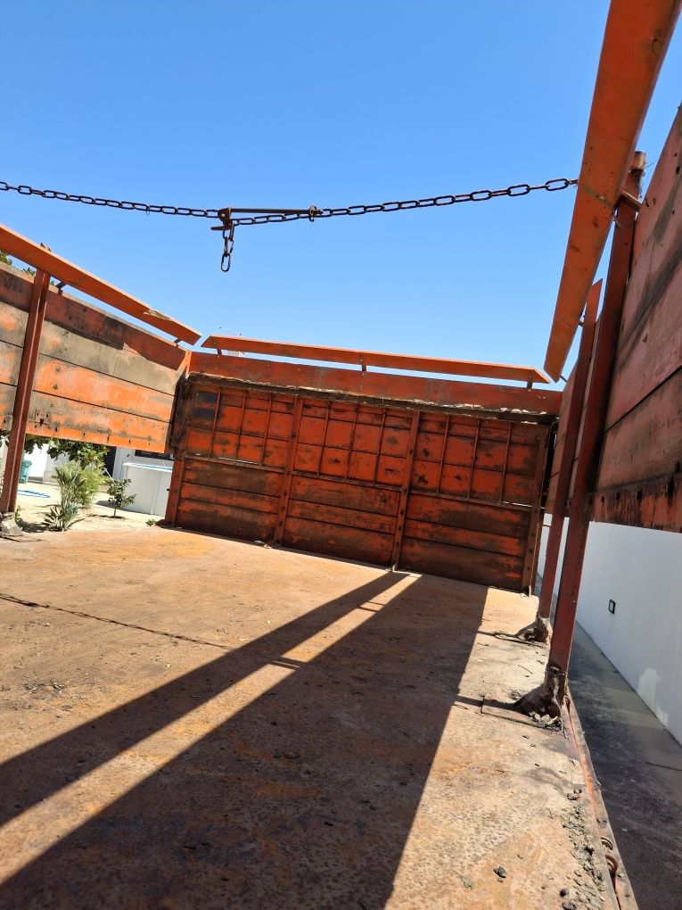 Tapais de madeira um reboque galucho 7500kgs