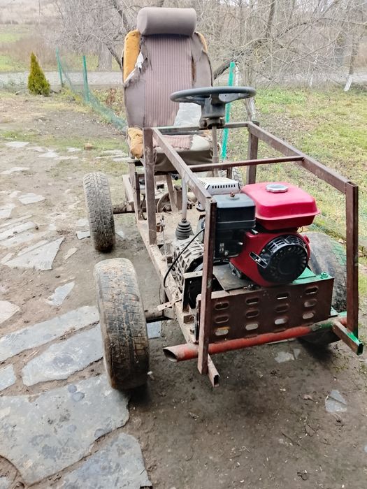 Продам тракторець.