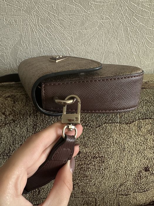 Сумка guess коричнева в хорошому стані