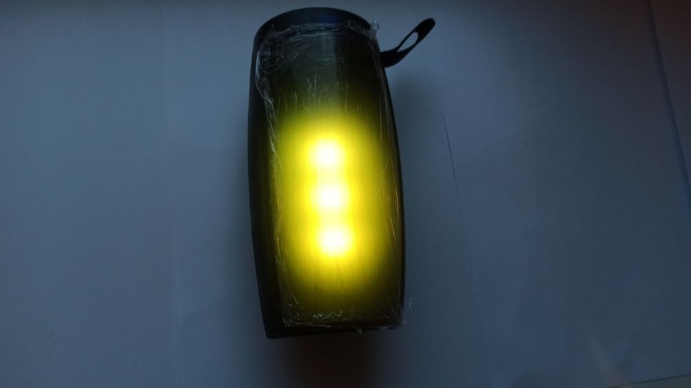 Музична колонка з підсвіткою на акумуляторі ZQS1201