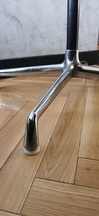 Noga do stolika Vitra