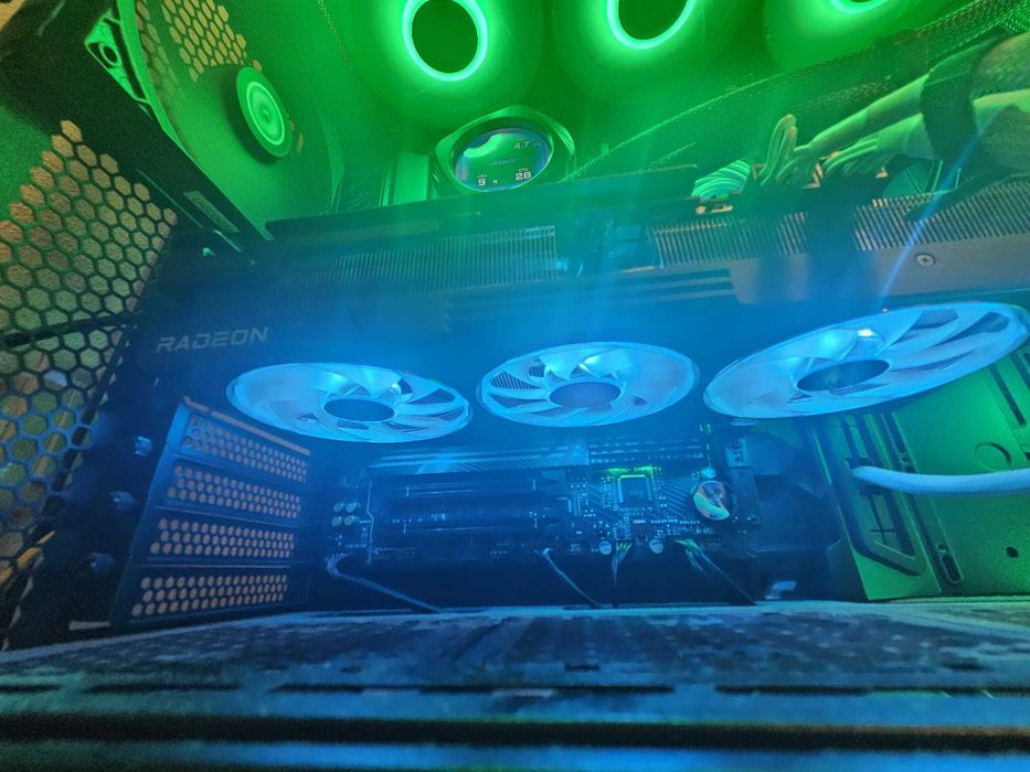 Hellhound AMD Radeon™ RX 7900 XT 20GB GDDR6