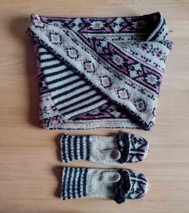 Комплект Шарф снуд (хомут) + варежки. Идеальное состояние One Size