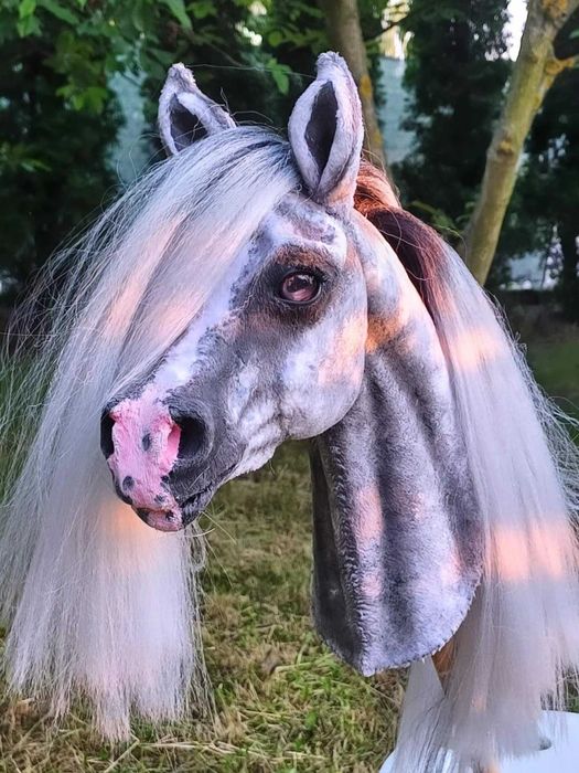 Realistyczny koń arabski Hobby Horse + sprzęt realistyk siwy