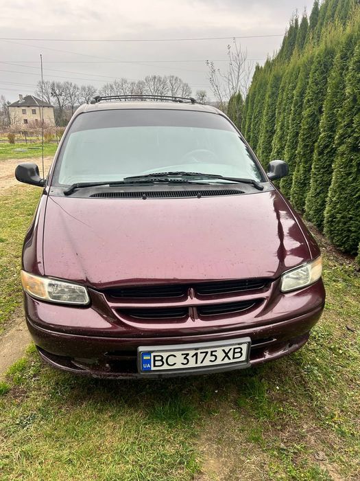 Продам chrysler Voyager 2.4 бензин