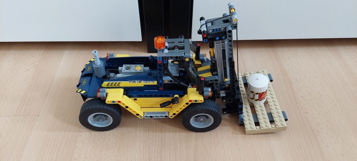 Lego technic 42079 wózek widłowy